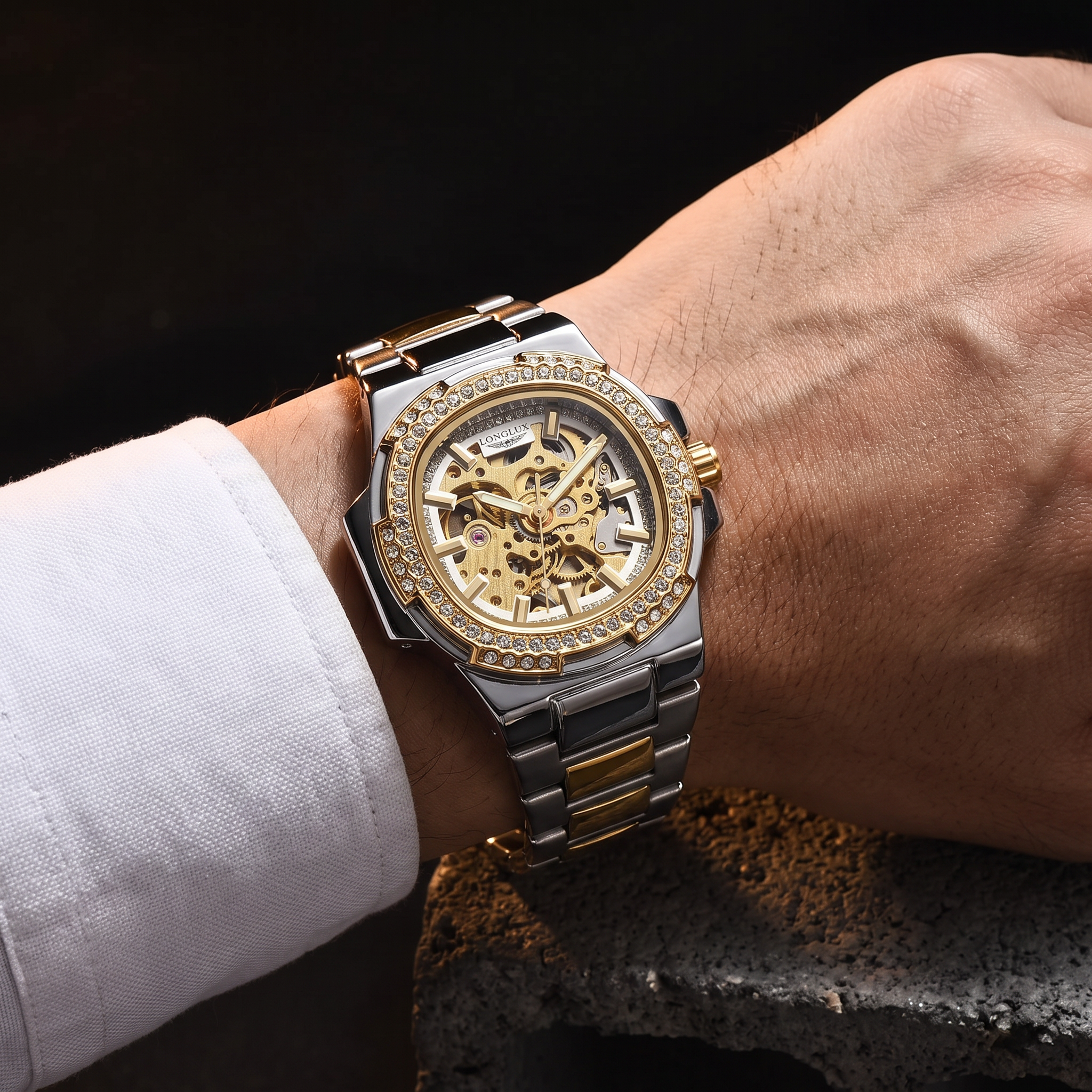 Monaco Skeleton Automatic Watch Golden white - closeup detalhe