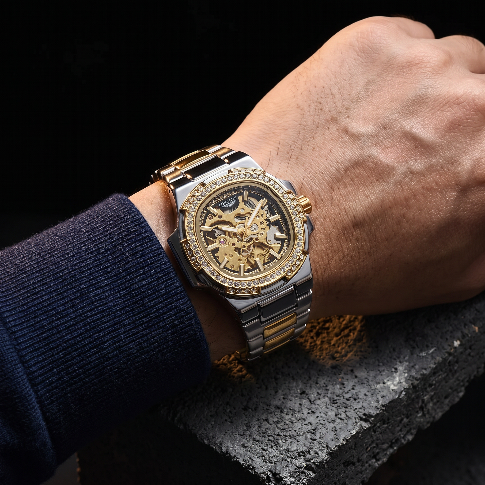 Monaco Skeleton Automatic Watch Gold black - closeup detalhe